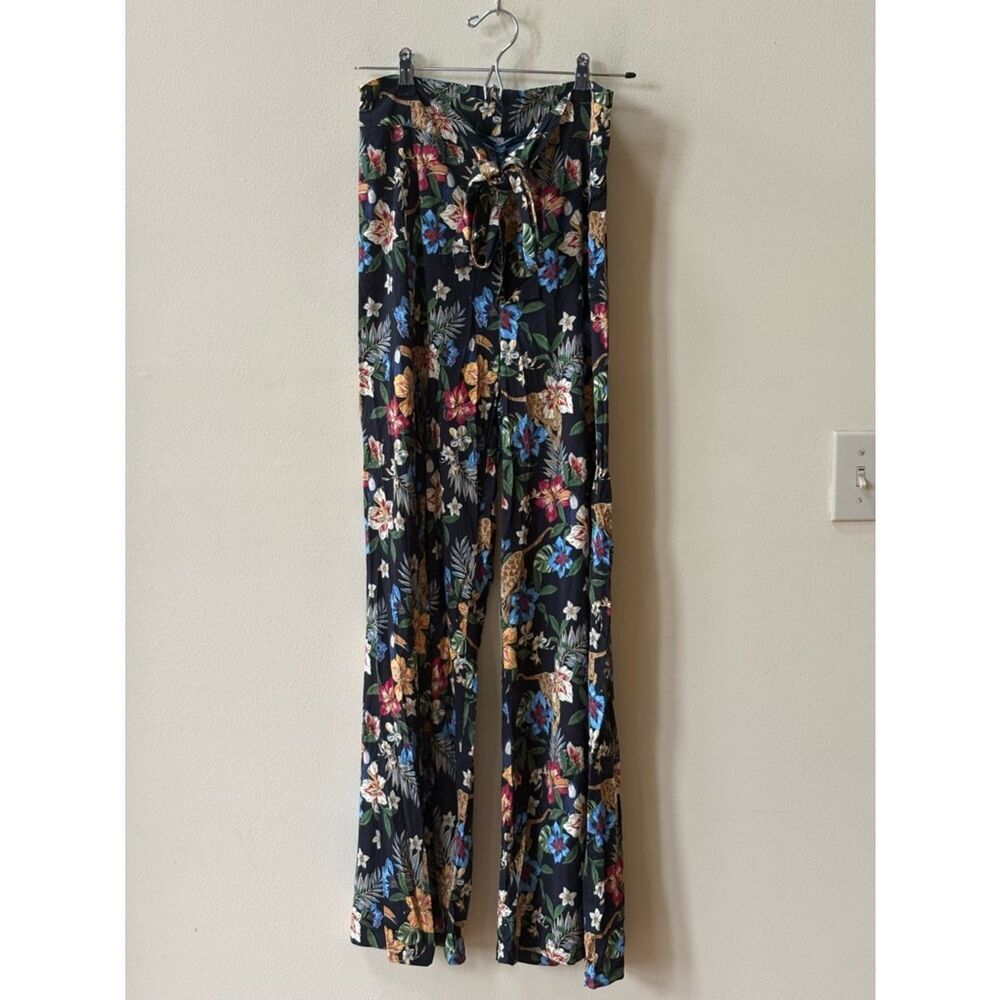 Shore Bella Pants in Prowling Tropics